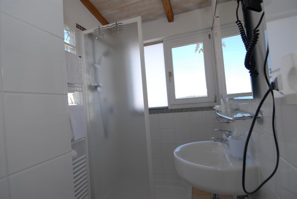 La Chicca Di Francesca Bed & Breakfast ซานตา เตเรซา กัลลูรา ภายนอก รูปภาพ