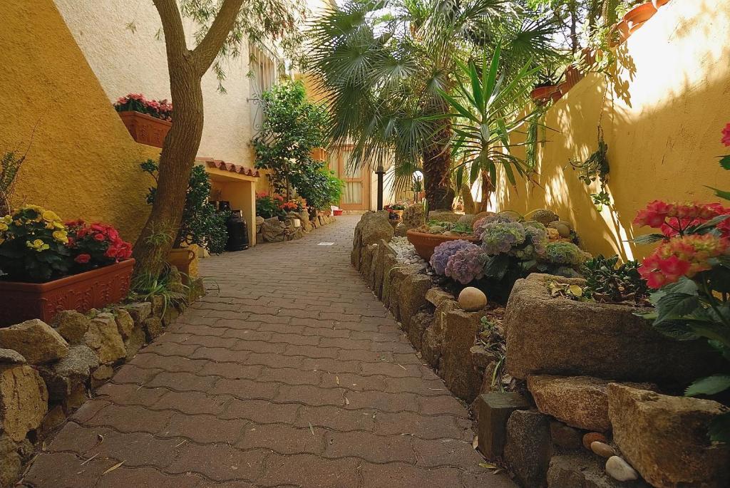 La Chicca Di Francesca Bed & Breakfast ซานตา เตเรซา กัลลูรา ภายนอก รูปภาพ