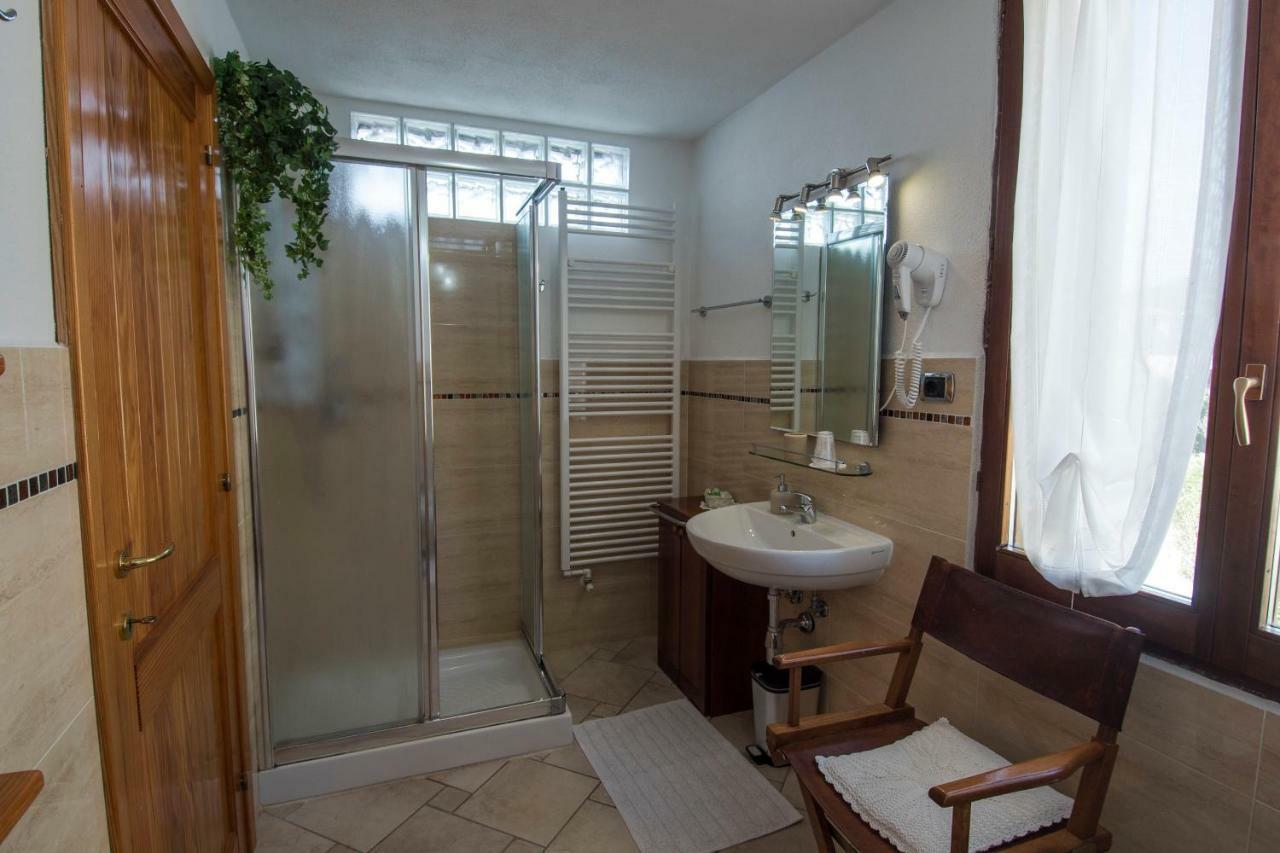 La Chicca Di Francesca Bed & Breakfast ซานตา เตเรซา กัลลูรา ภายนอก รูปภาพ