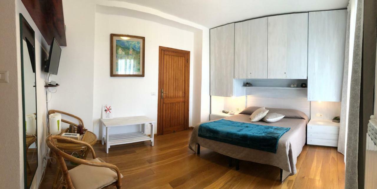 La Chicca Di Francesca Bed & Breakfast ซานตา เตเรซา กัลลูรา ภายนอก รูปภาพ