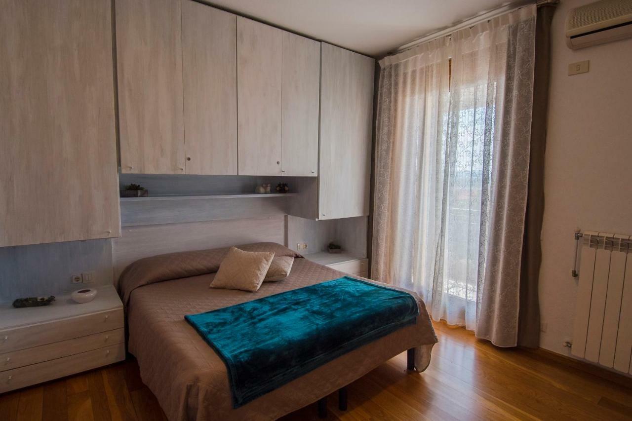 La Chicca Di Francesca Bed & Breakfast ซานตา เตเรซา กัลลูรา ภายนอก รูปภาพ